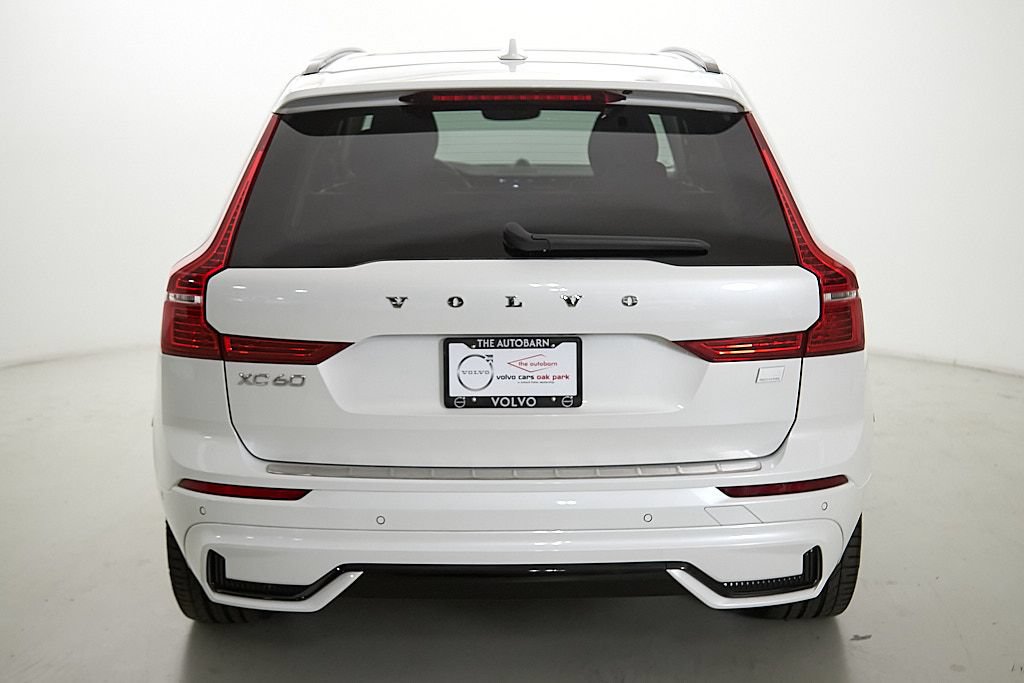 Certified 2023 Volvo XC60 T8 Ultimate w/ Climate Package AWD/4WD image 8