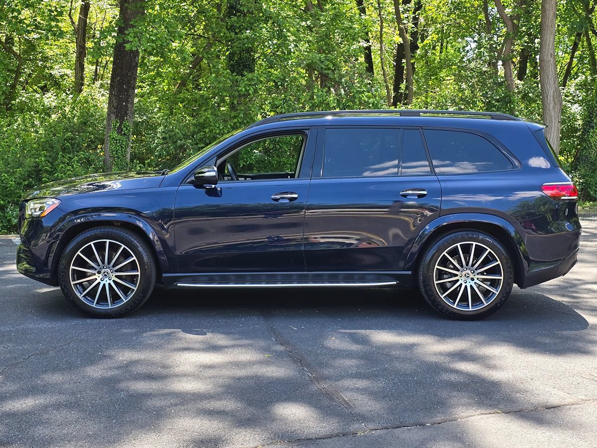 Used 2022 Mercedes-Benz GLS 450 4MATIC image 3