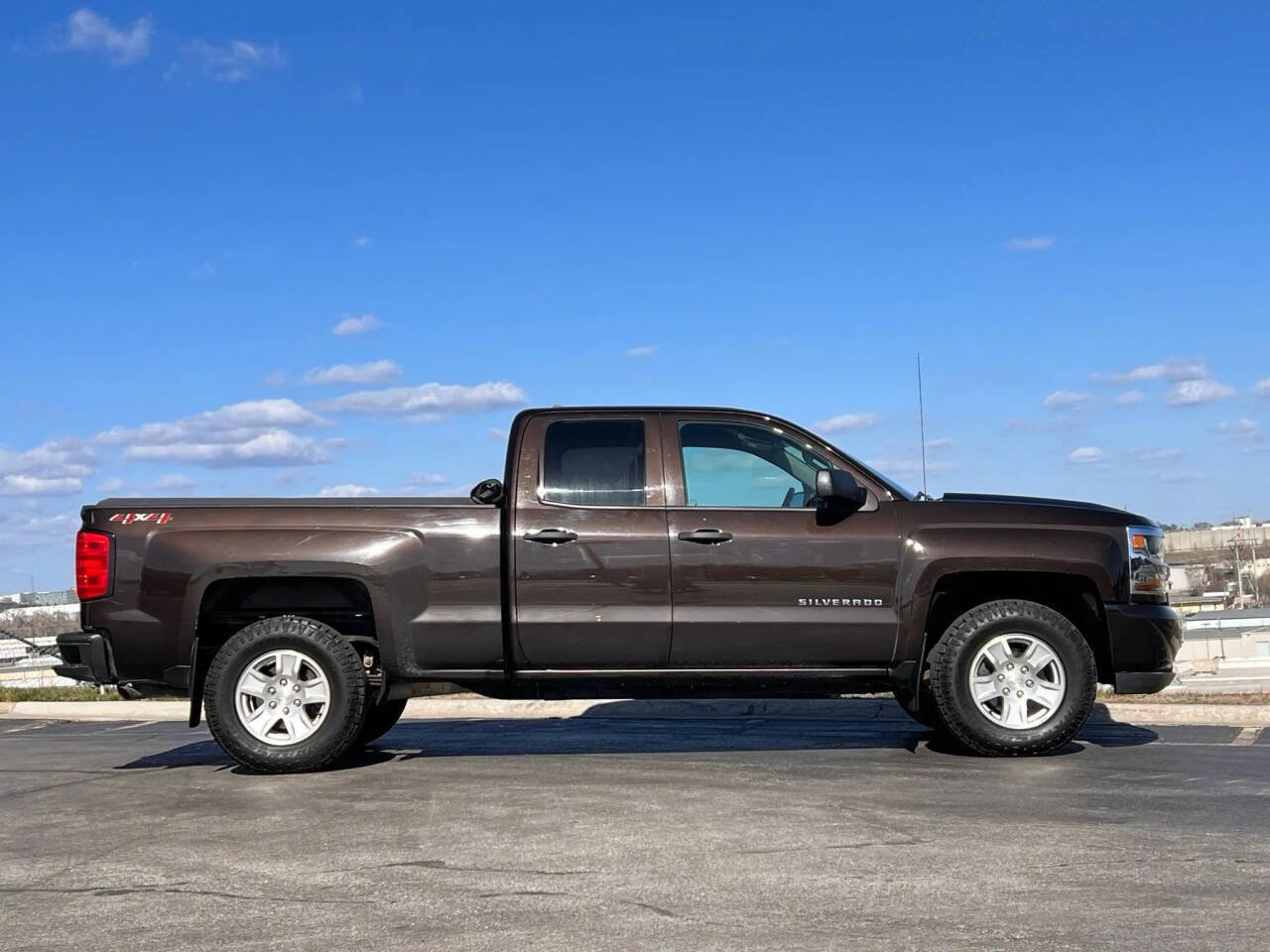 Used 2019 Chevrolet Silverado 1500 W/T w/ WT Convenience Package AWD/4WD image 8