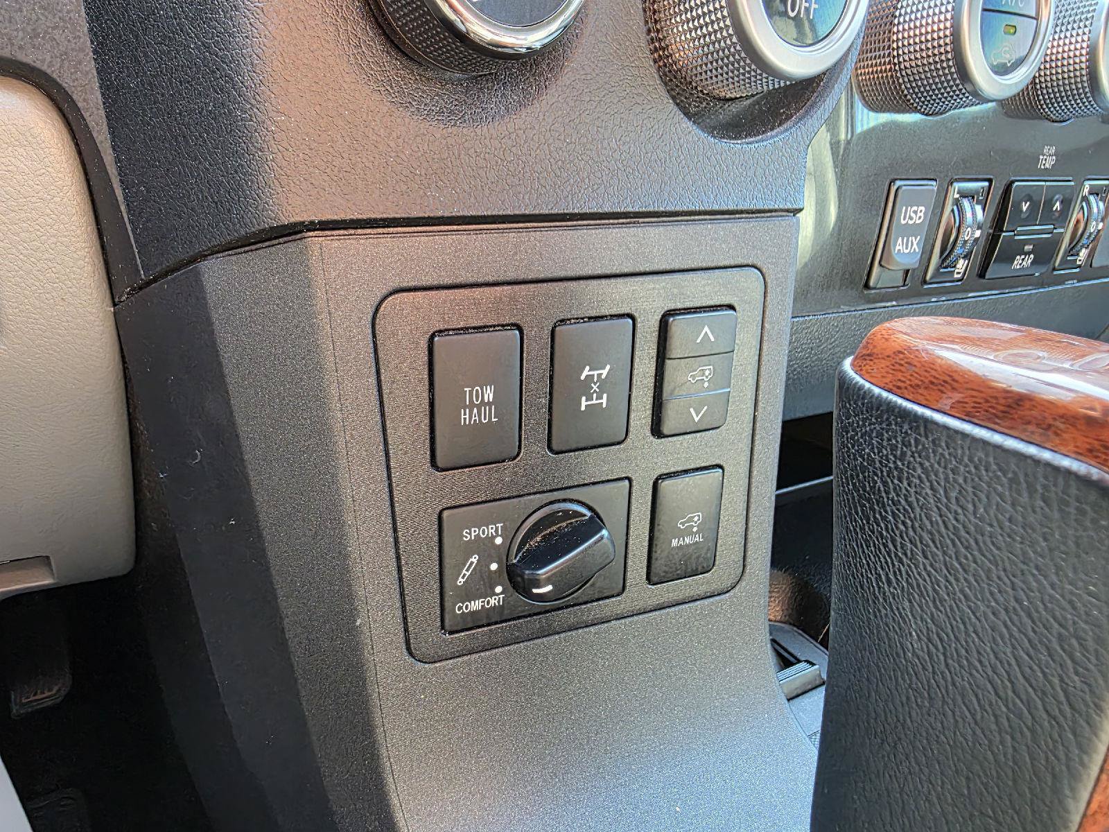 Used 2018 Toyota Sequoia Platinum AWD/4WD image 19