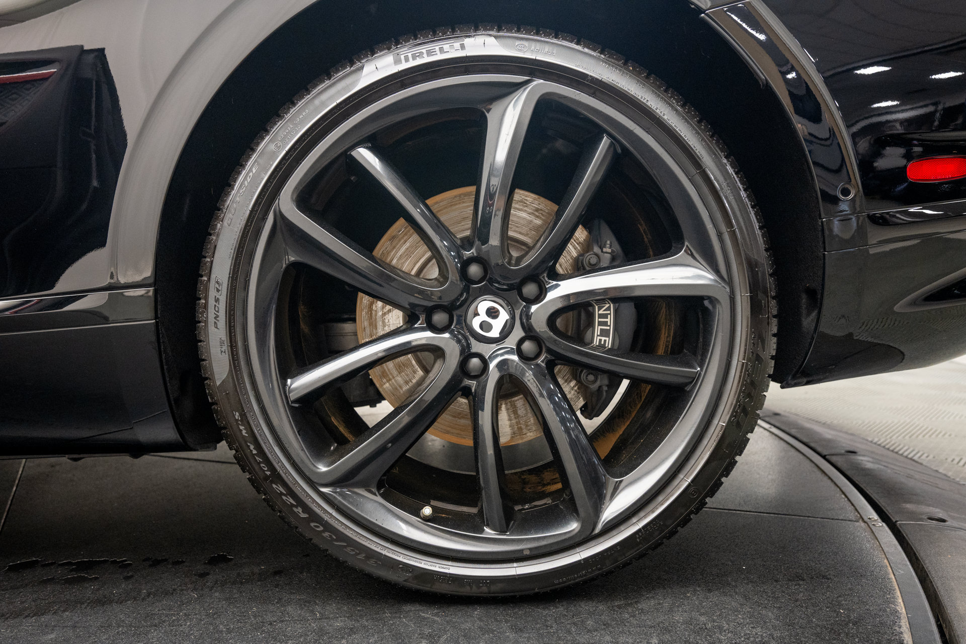 Certified 2022 Bentley Continental GT AWD/4WD image 33