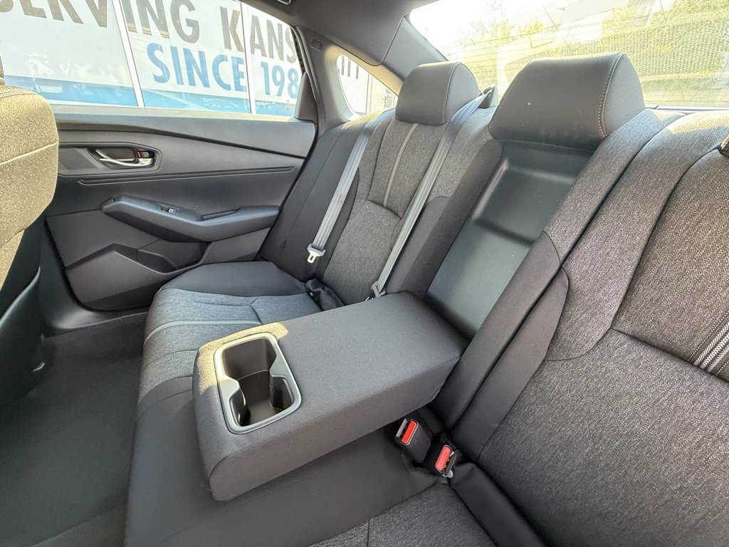 Used 2025 Honda Accord Sport image 31