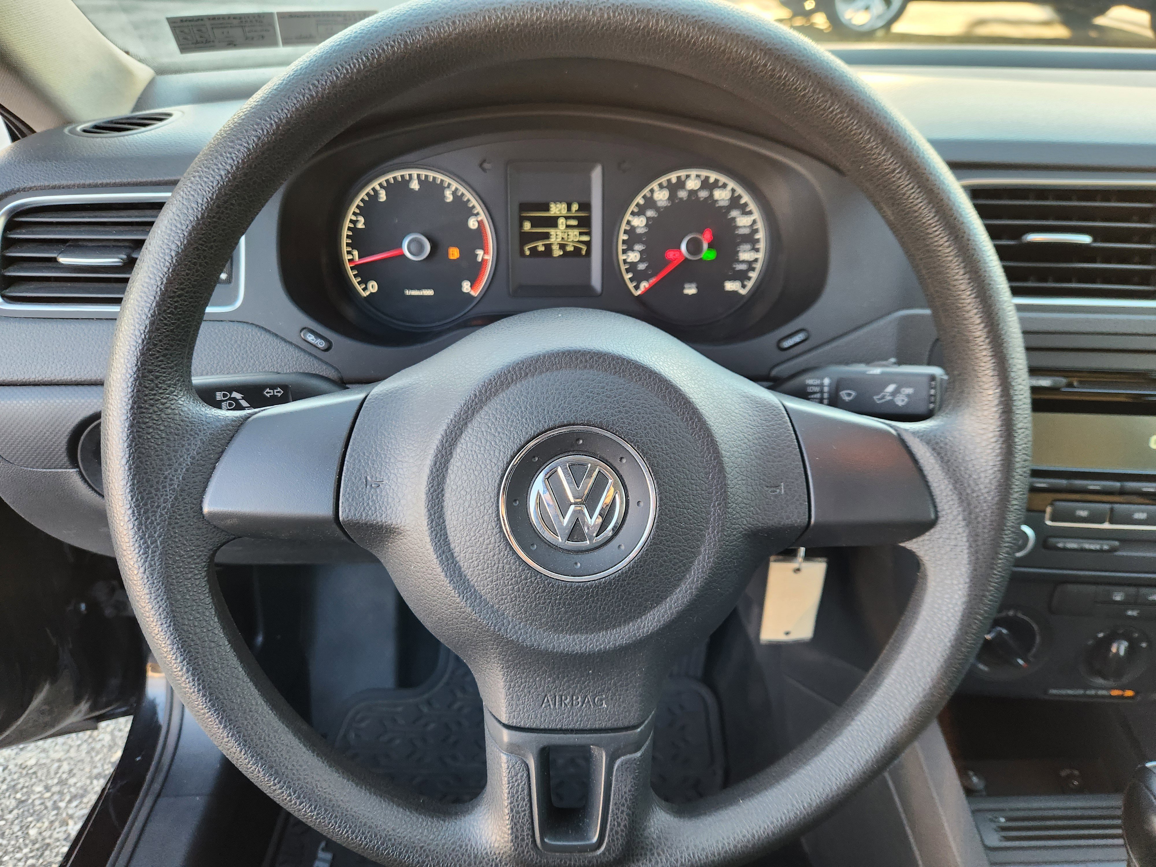 Used 2014 Volkswagen Jetta S image 9