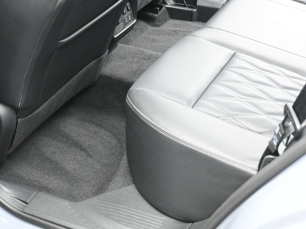 Certified 2025 Nissan Rogue Platinum w/ Tech Package image 13