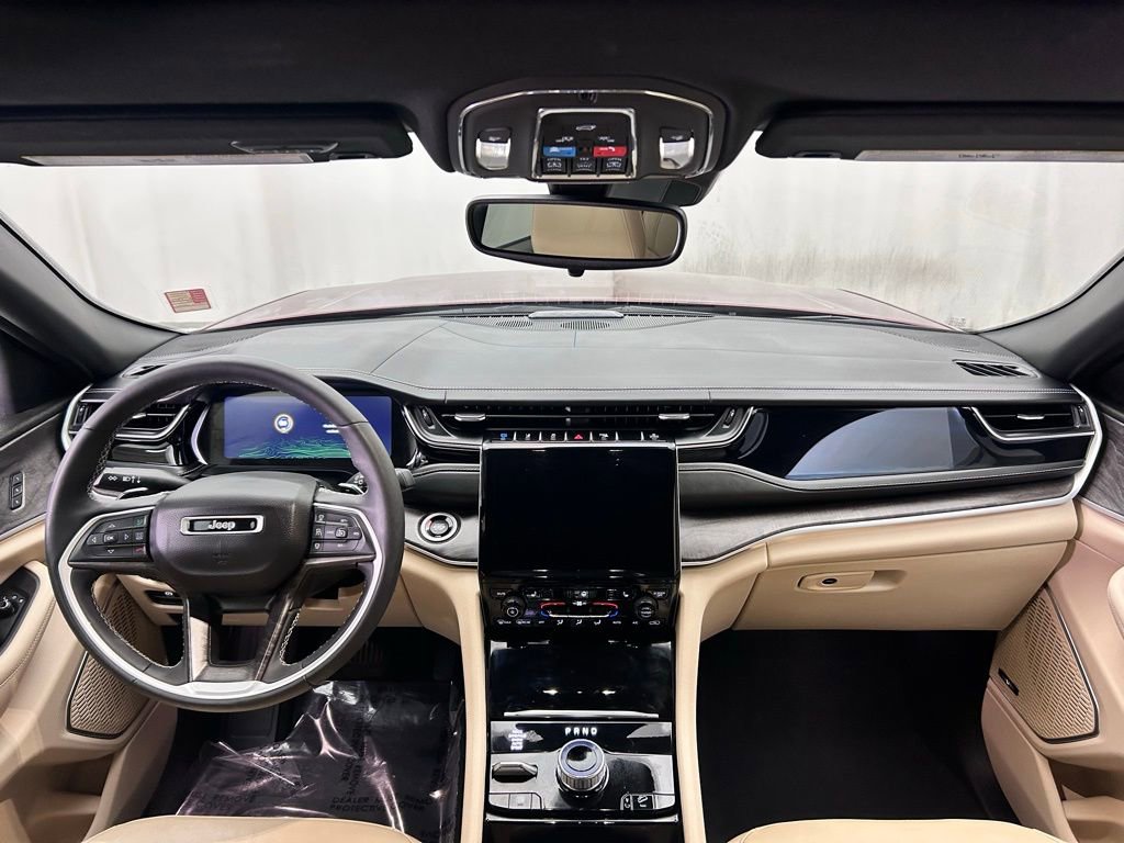 Used 2022 Jeep Grand Cherokee Limited 4xe image 25