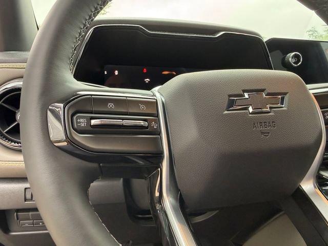 Used 2026 Chevrolet Colorado ZR2 w/ Technology Package AWD/4WD image 13