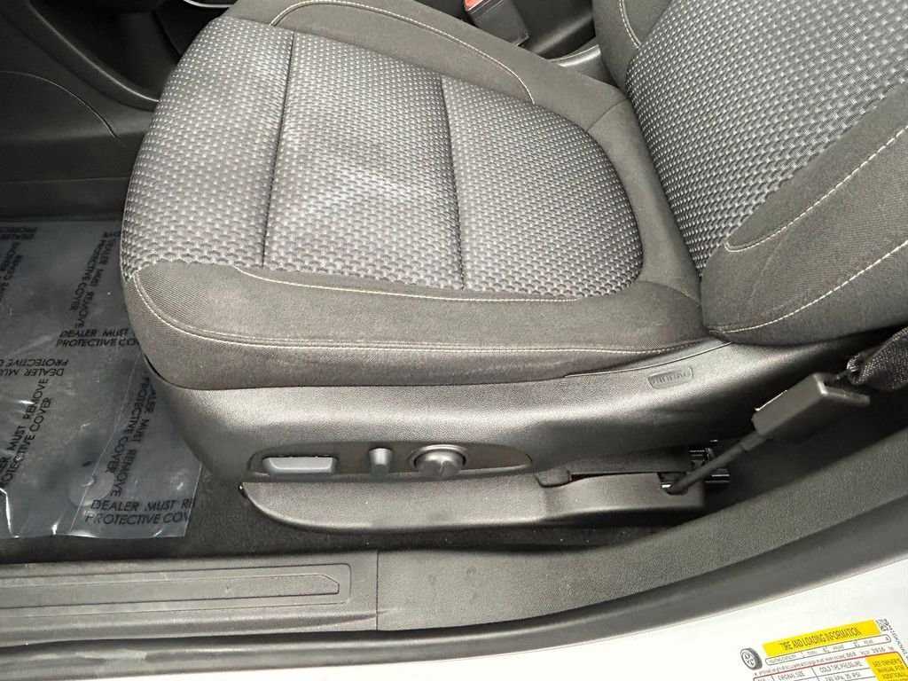 Used 2022 GMC Acadia SLE w/ Driver Convenience Package image 14