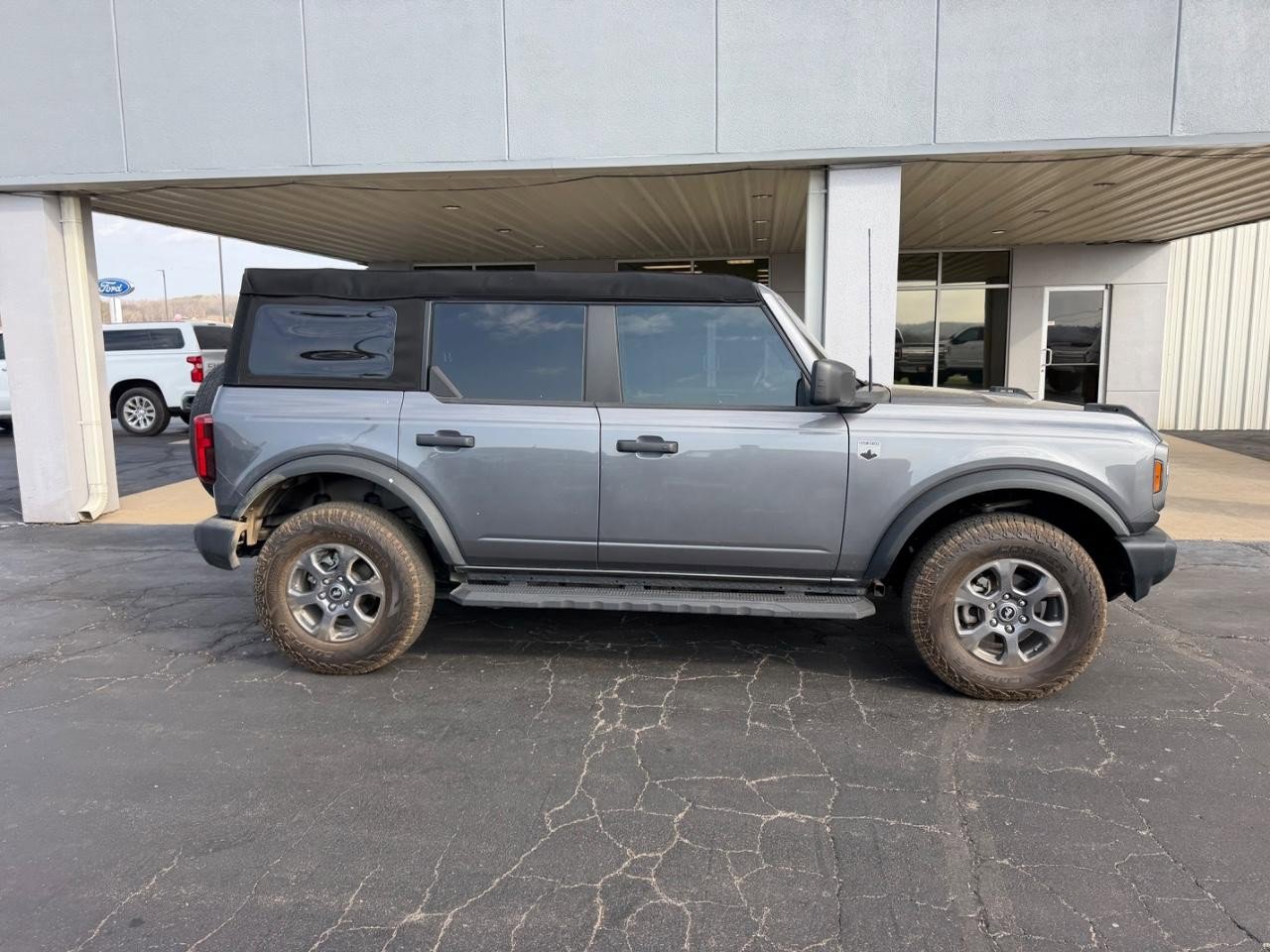 Used 2023 Ford Bronco Big Bend image 2