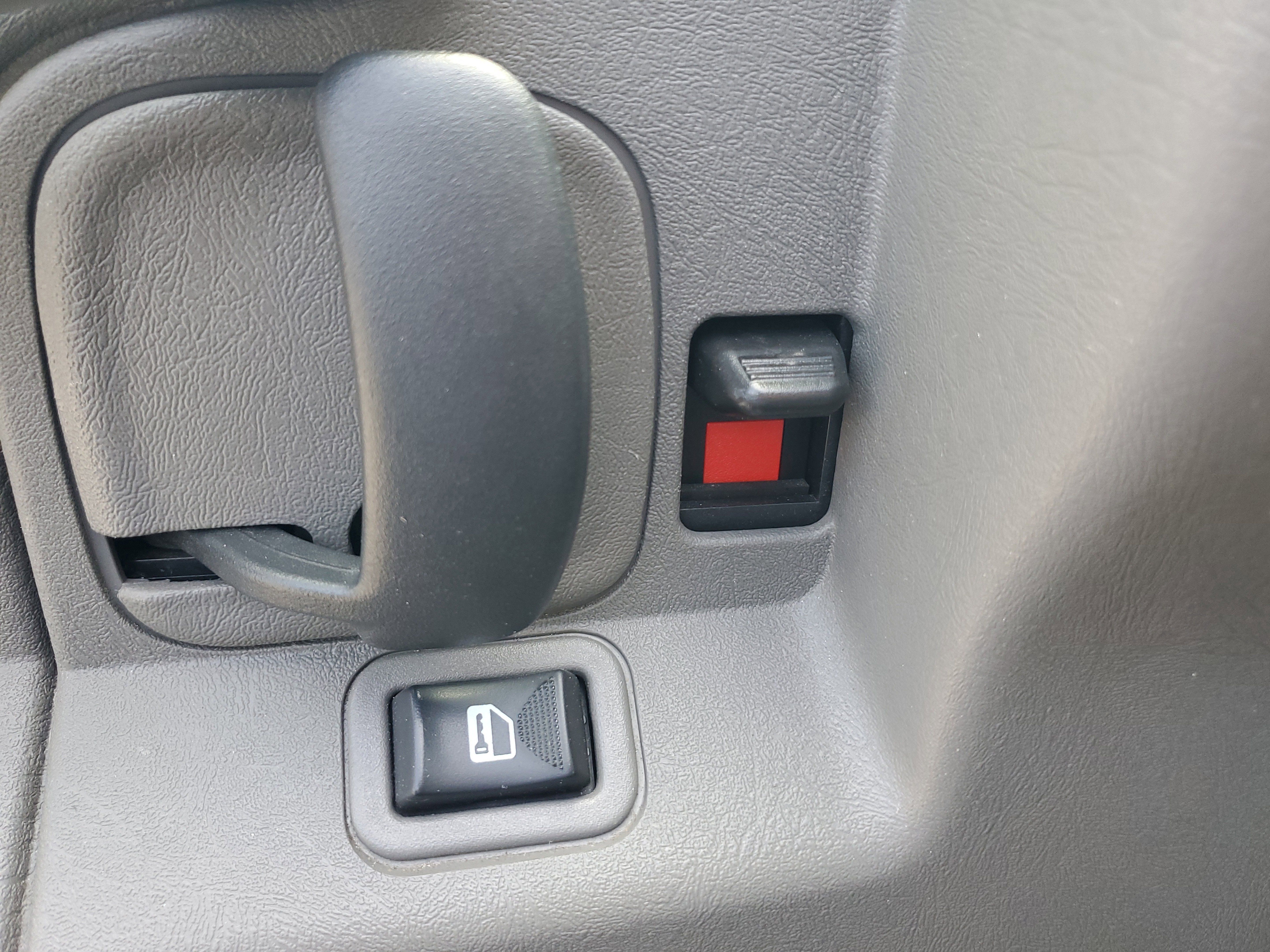 Used 2023 GMC Savana 2500 w/ Driver Convenience Package image 23