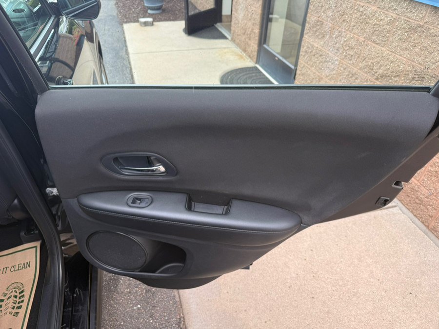 Used 2018 Honda HR-V LX image 25