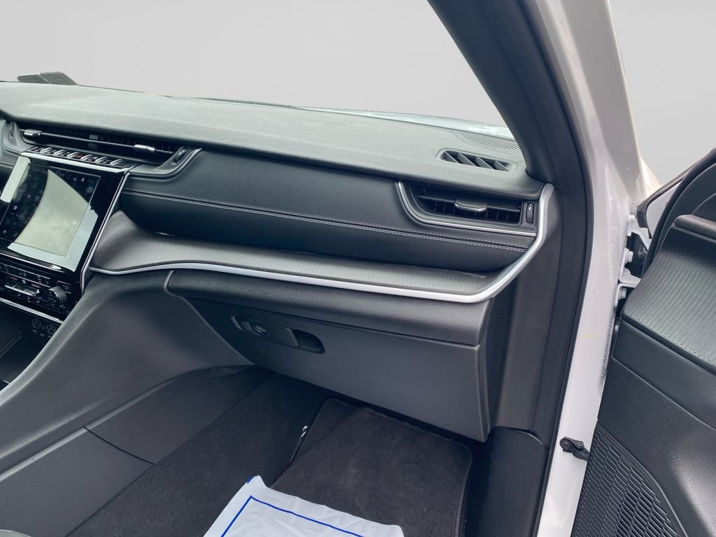 New 2026 Jeep Grand Cherokee Laredo X AWD/4WD image 10