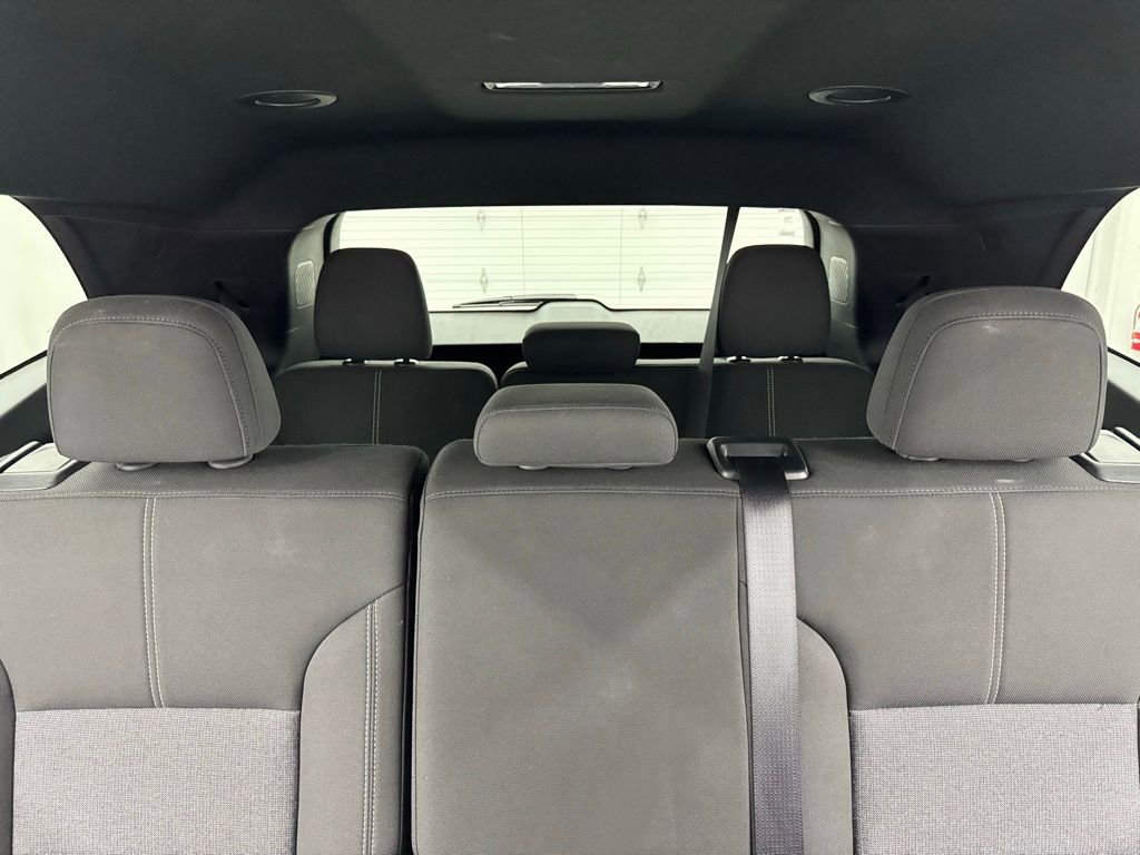 Used 2025 GMC Acadia Elevation image 38