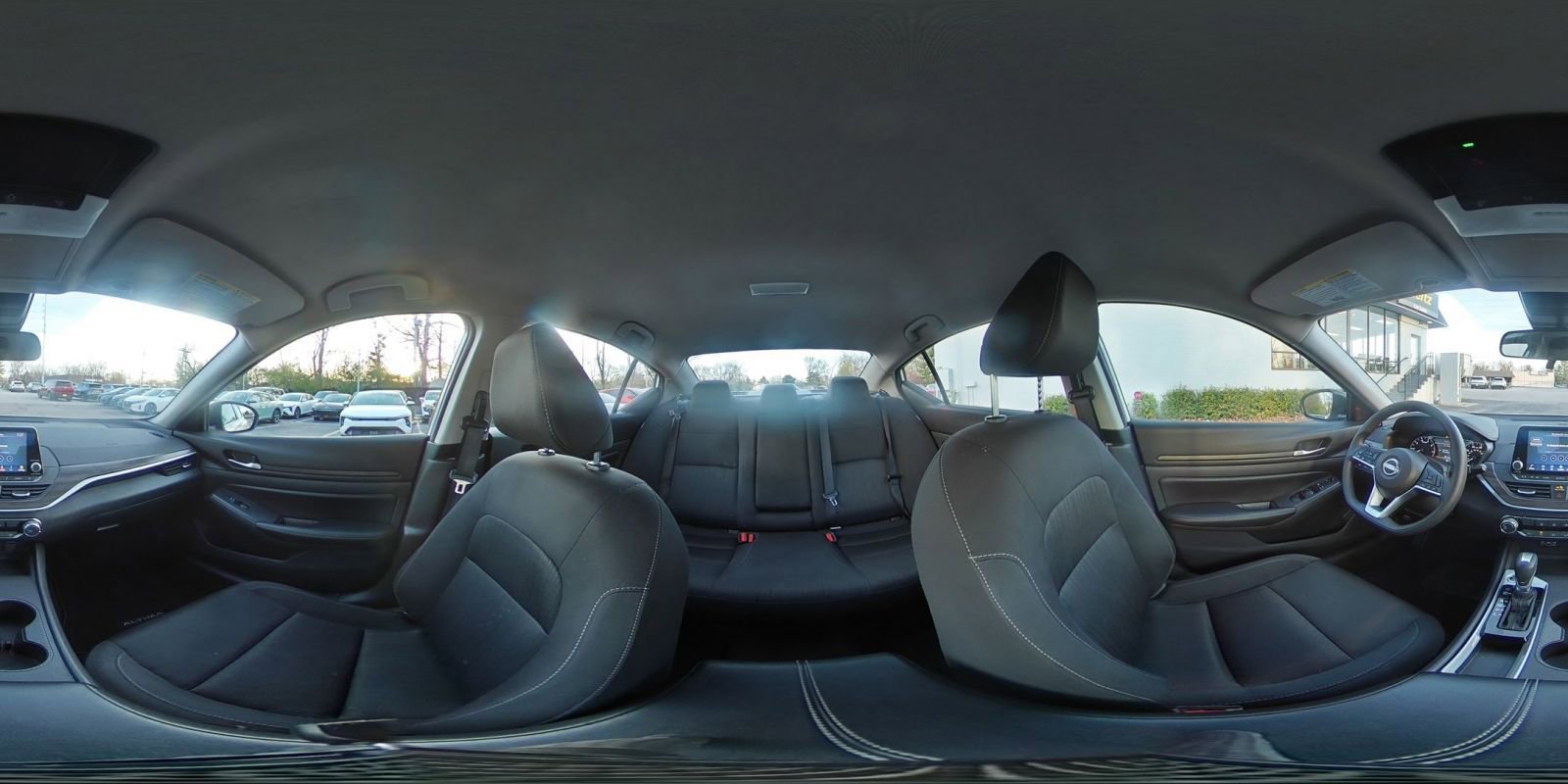 Used 2025 Nissan Altima 2.5 SV image 41