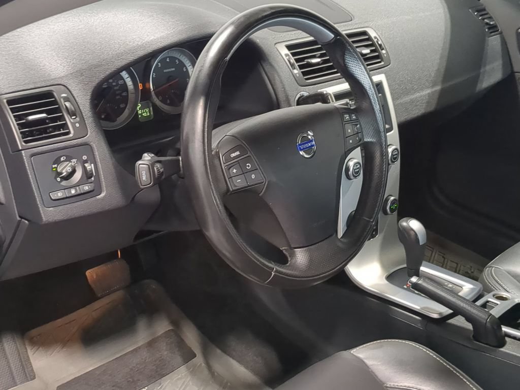 Used 2011 Volvo C70 T5 FWD image 11
