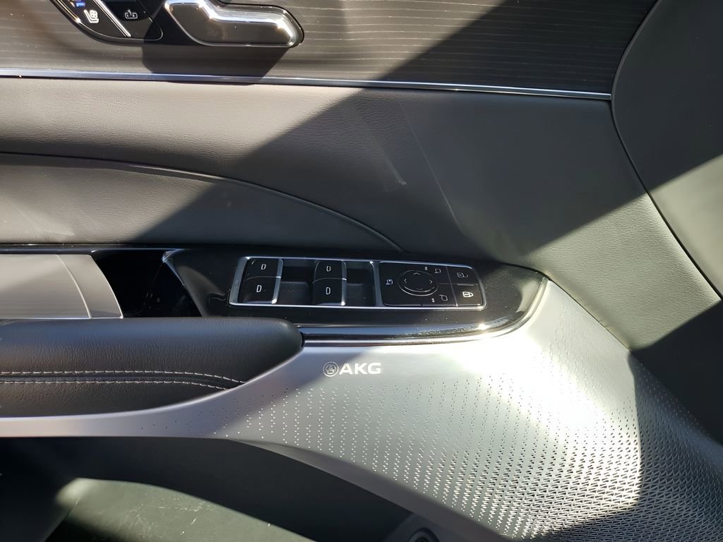 Certified 2024 Cadillac Lyriq Sport image 28