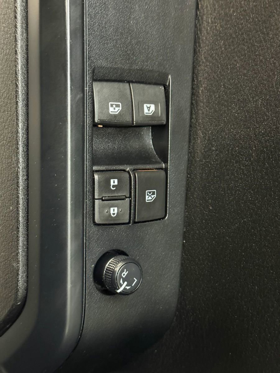 Used 2021 Toyota Tacoma SR RWD image 22