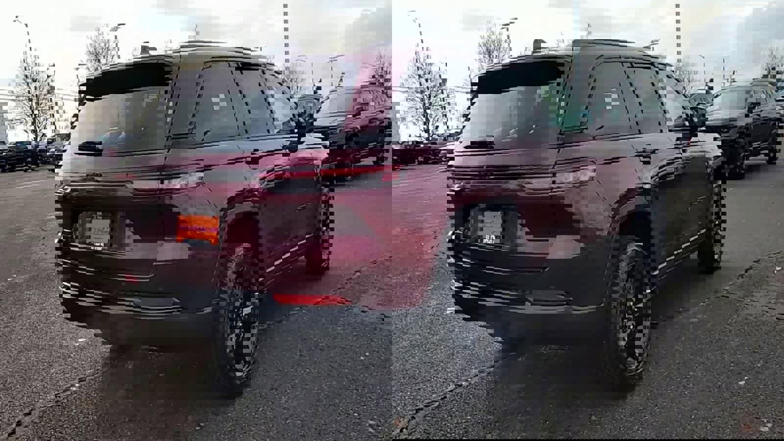 New 2025 Jeep Grand Cherokee Altitude image 8