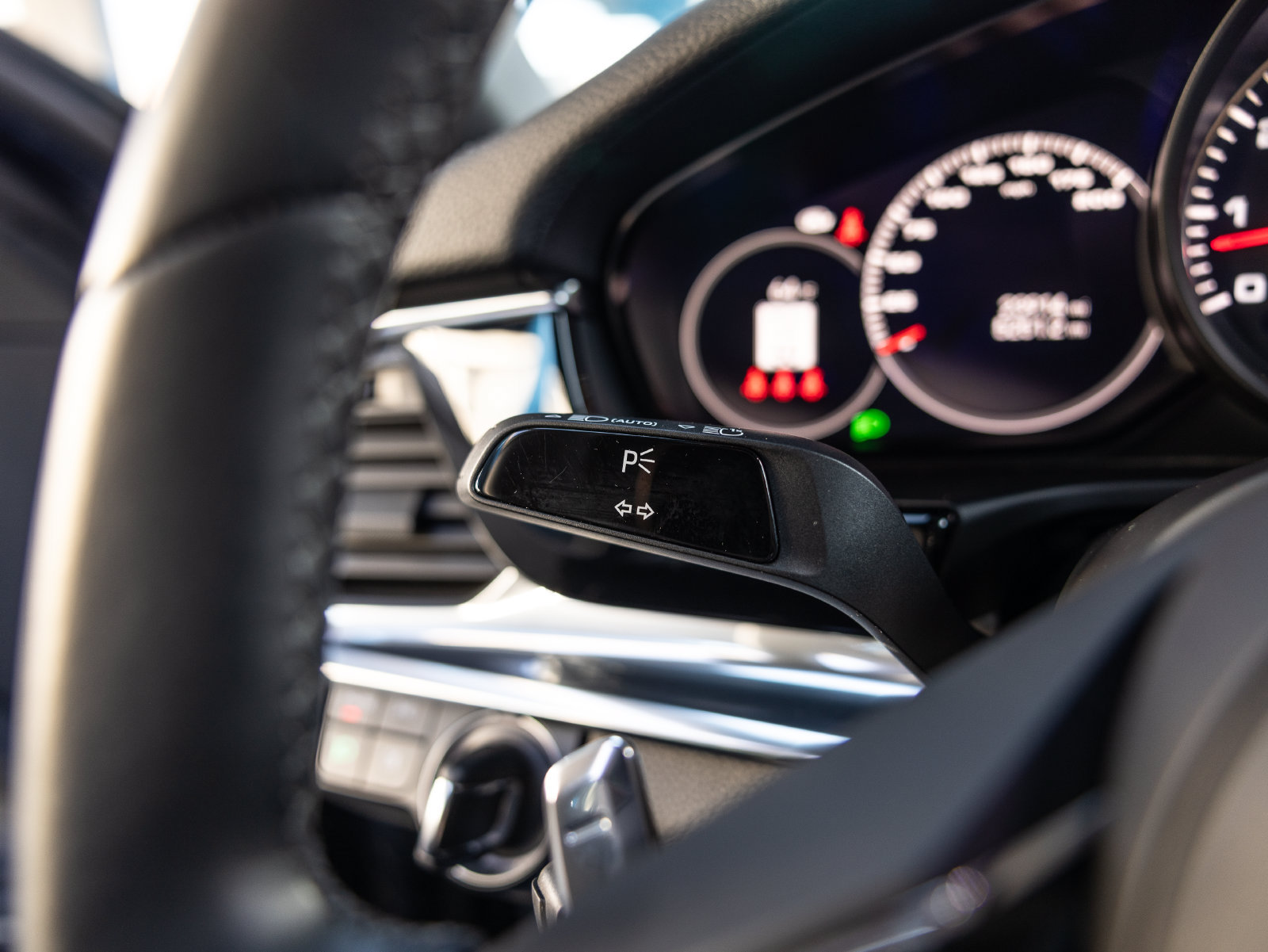 Certified 2022 Porsche Panamera 4S AWD/4WD image 32
