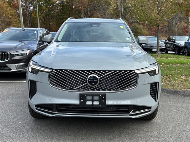 New 2026 Volvo XC90 B6 Plus w/ Protection Package image 2