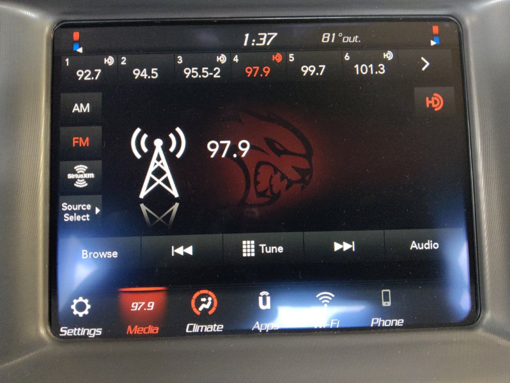 Used 2023 Dodge Charger SXT RWD image 25