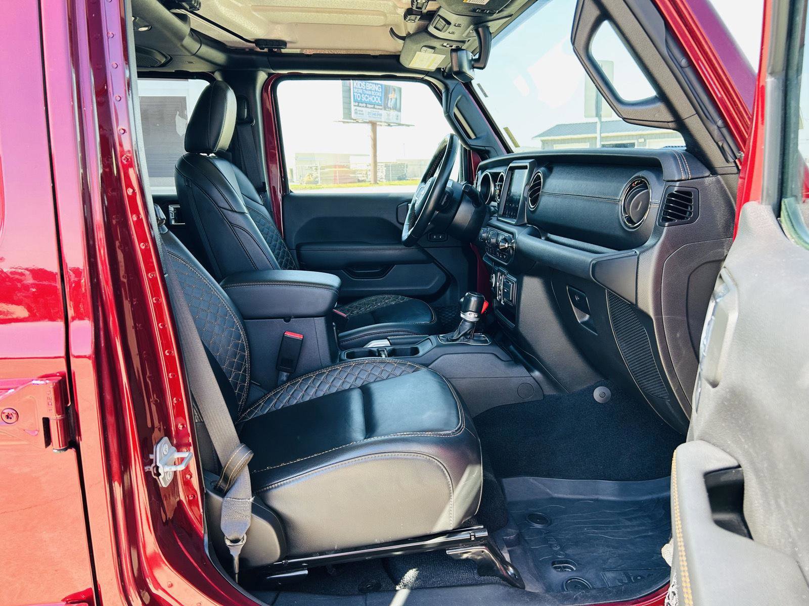 Used 2021 Jeep Gladiator Overland image 30