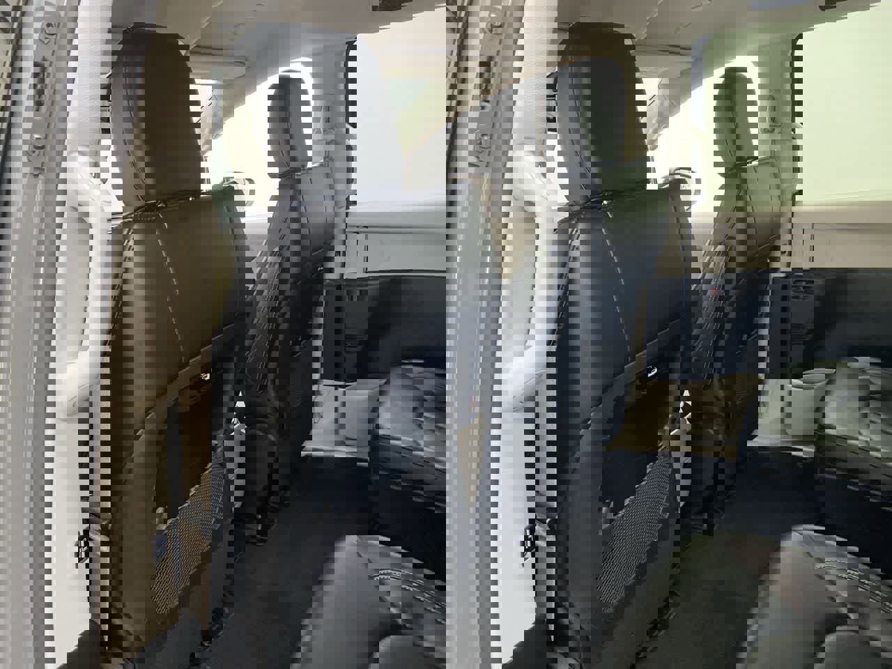 Used 2023 Chrysler Pacifica Touring-L image 14