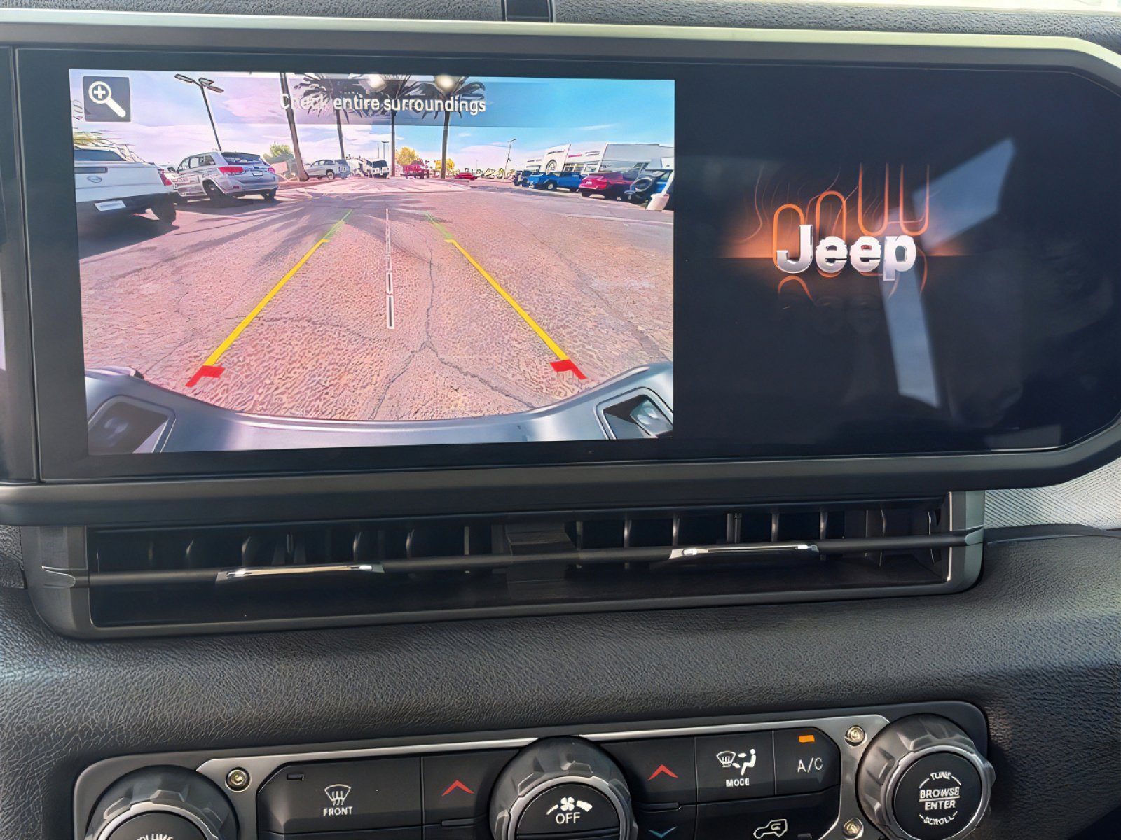 Used 2025 Jeep Gladiator Willys image 23