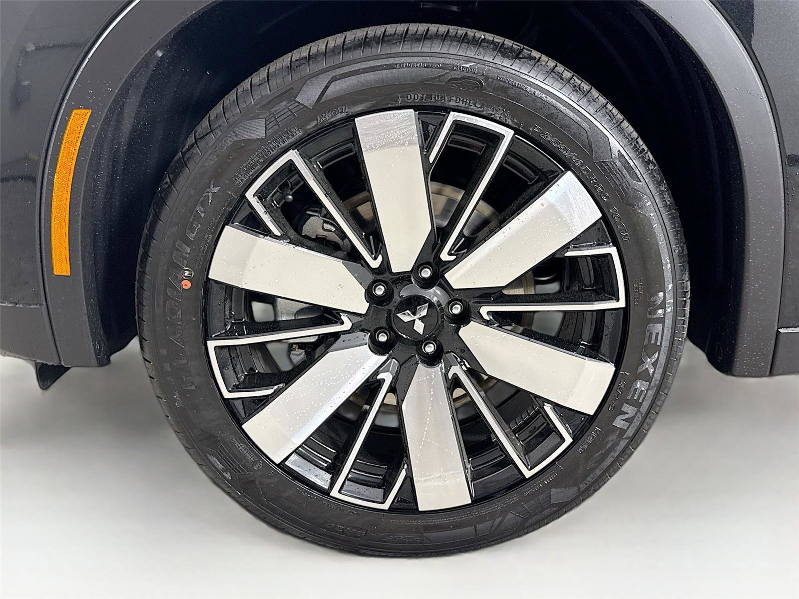 New 2026 Mitsubishi Outlander SE image 25