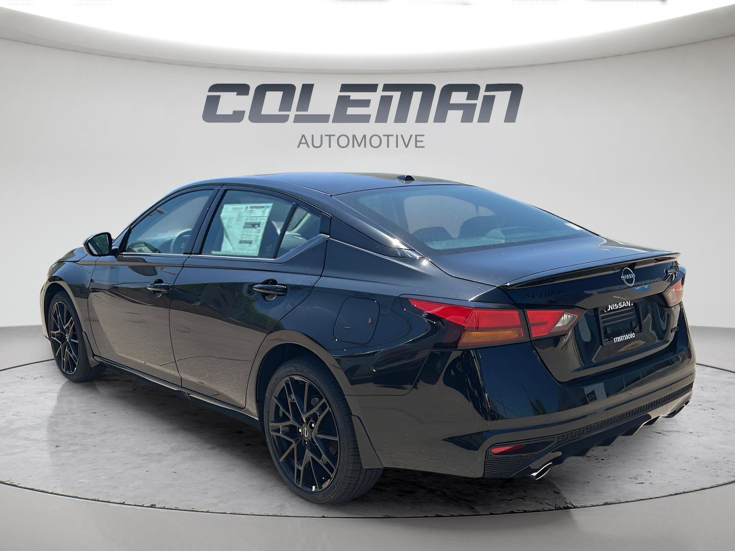 New 2026 Nissan Altima 2.5 SR w/ SR Midnight Edition Package AWD/4WD image 4