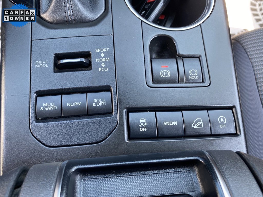 Used 2020 Toyota Highlander LE image 38