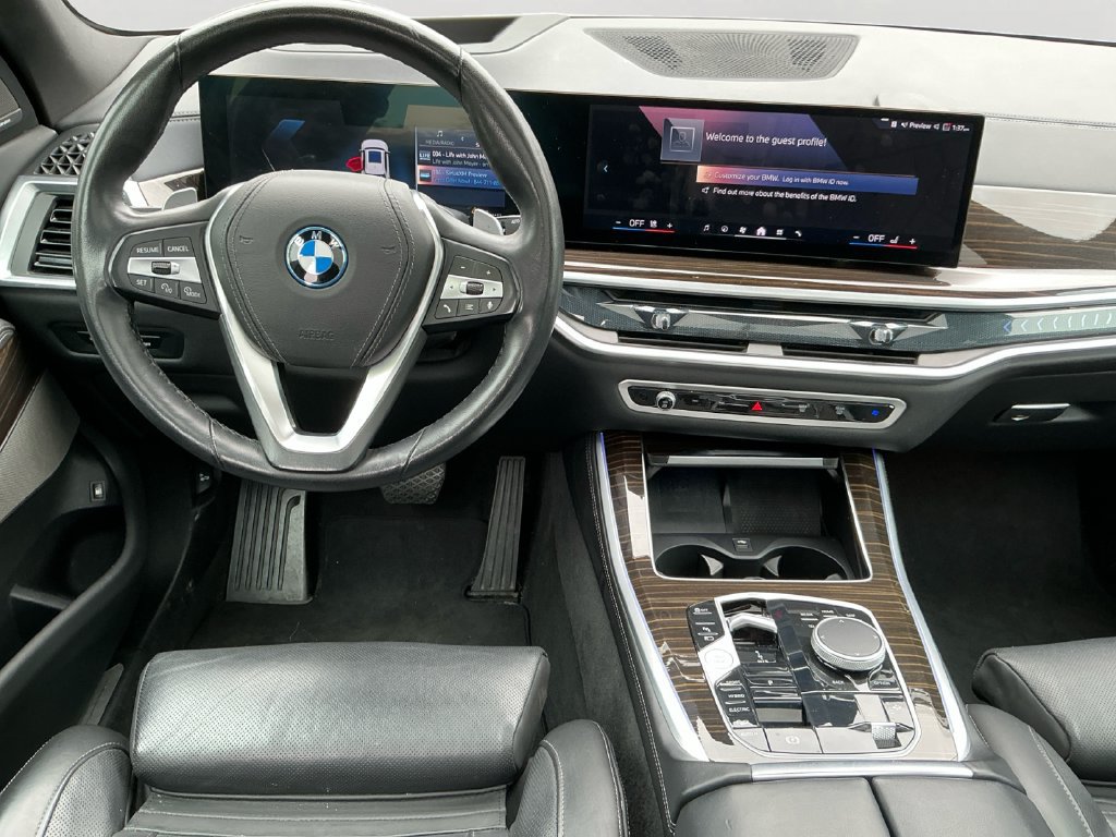 Used 2025 BMW X5 xDrive50e AWD/4WD image 16