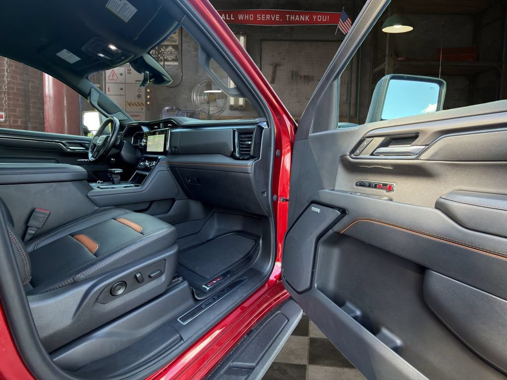 Certified 2023 GMC Sierra 1500 AT4 w/ AT4 Premium Package AWD/4WD image 17