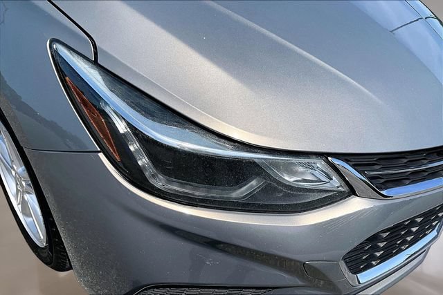 Used 2017 Chevrolet Cruze LT FWD image 26