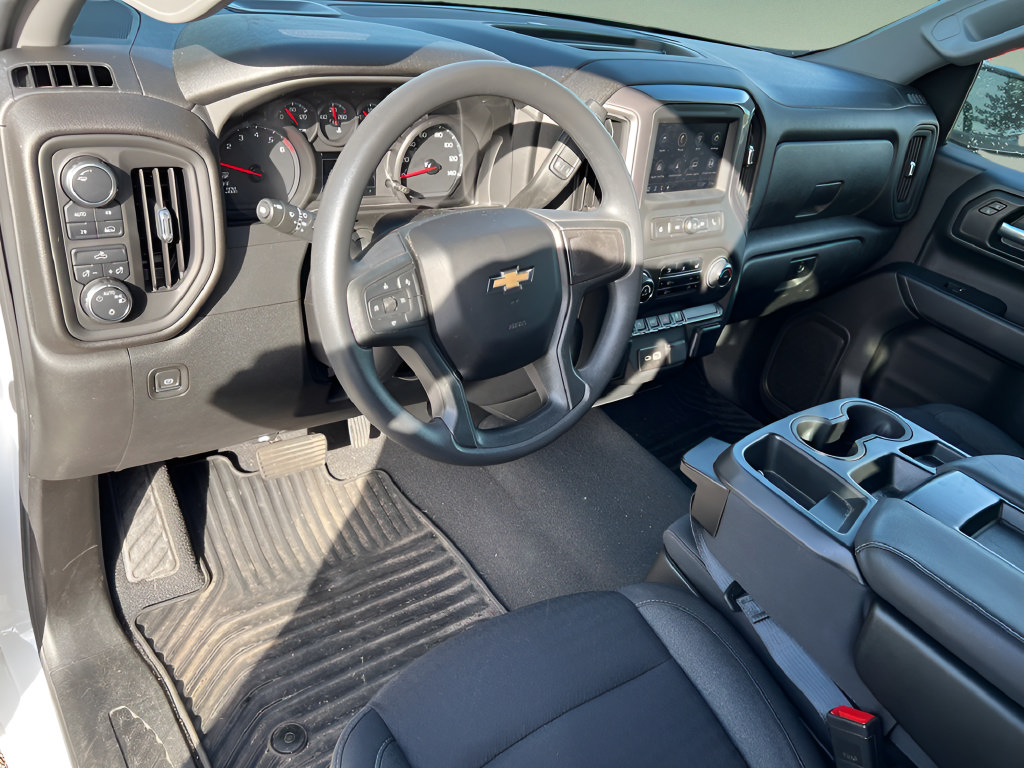 Used 2023 Chevrolet Silverado 1500 Custom w/ 2.7L Blackout Package AWD/4WD image 16