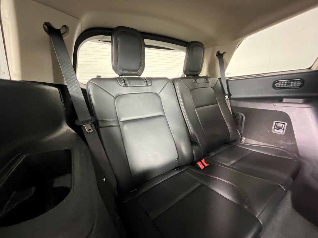 Used 2023 Lincoln Aviator 2WD w/ Premium Package image 24