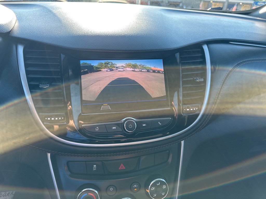 Used 2021 Chevrolet Trax LT image 28