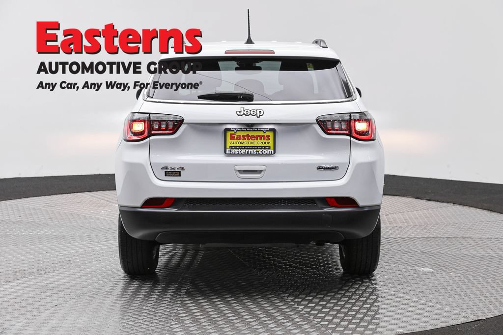 Used 2022 Jeep Compass Latitude w/ Convenience Group AWD/4WD image 6