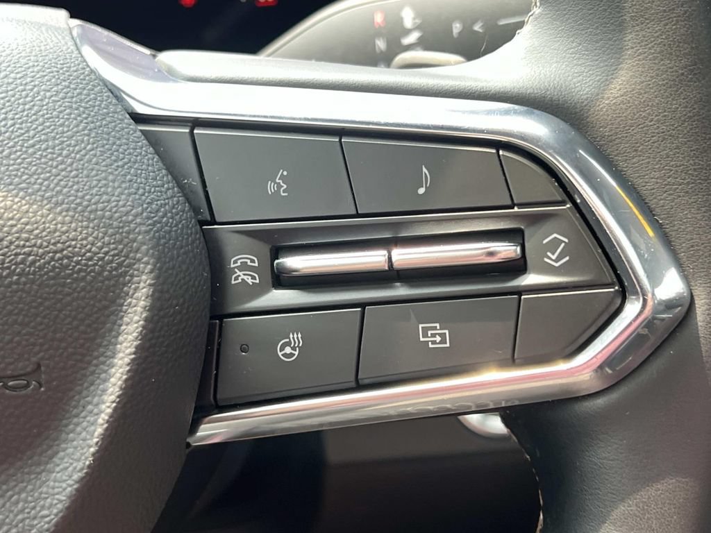 Used 2025 Chevrolet Traverse Z71 AWD/4WD image 24