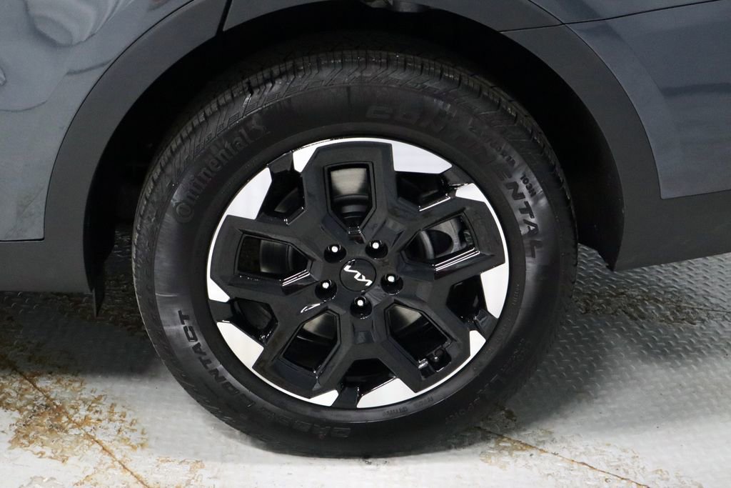 Used 2025 Kia Sorento S image 20