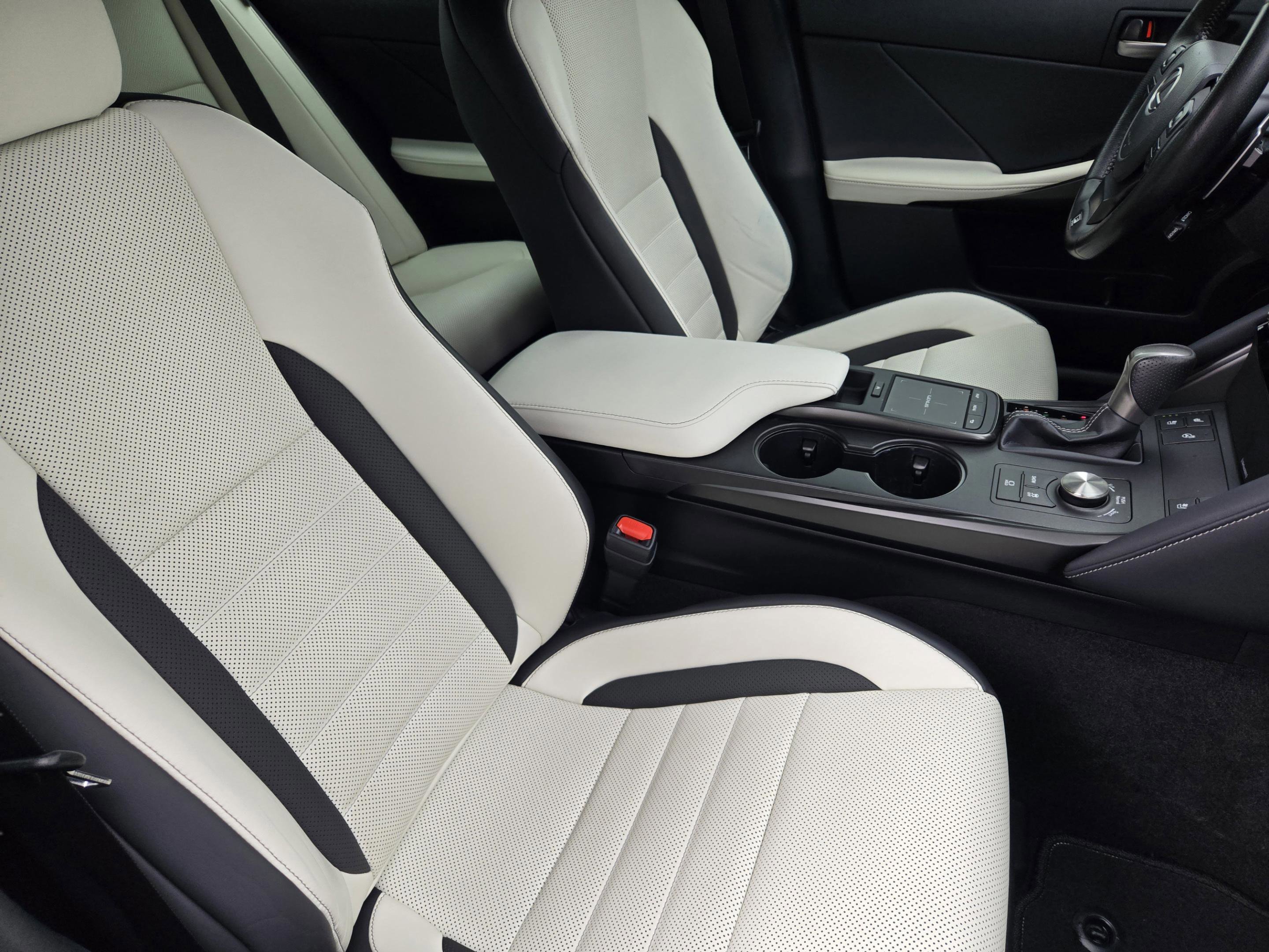 Used 2021 Lexus IS 350 F Sport w/ Navigation Package image 22