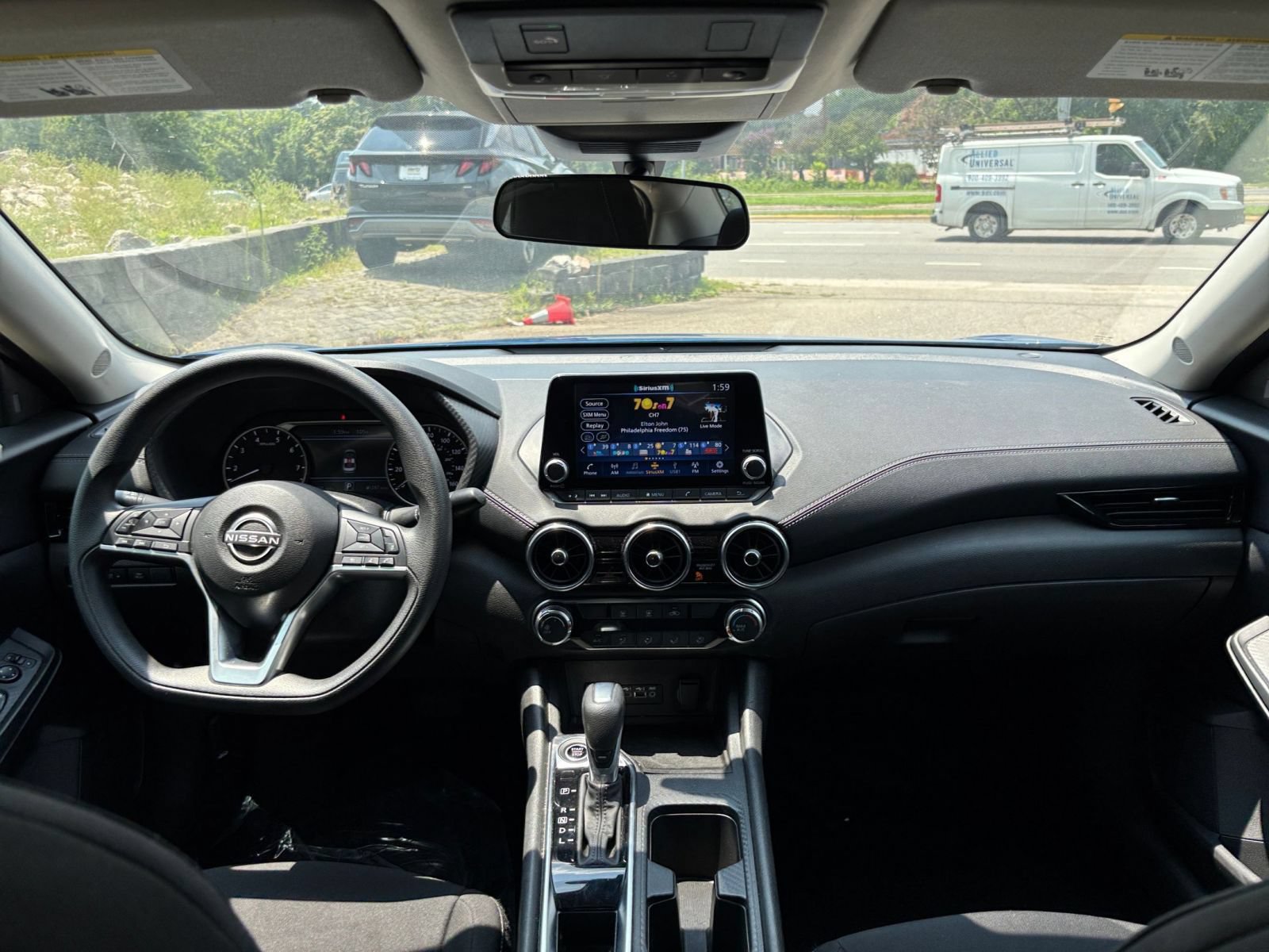 Used 2025 Nissan Sentra SV FWD image 28