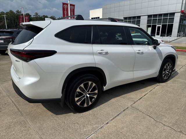 Certified 2026 Toyota Highlander XLE AWD/4WD image 7