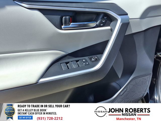 Used 2022 Toyota RAV4 XLE Premium image 26
