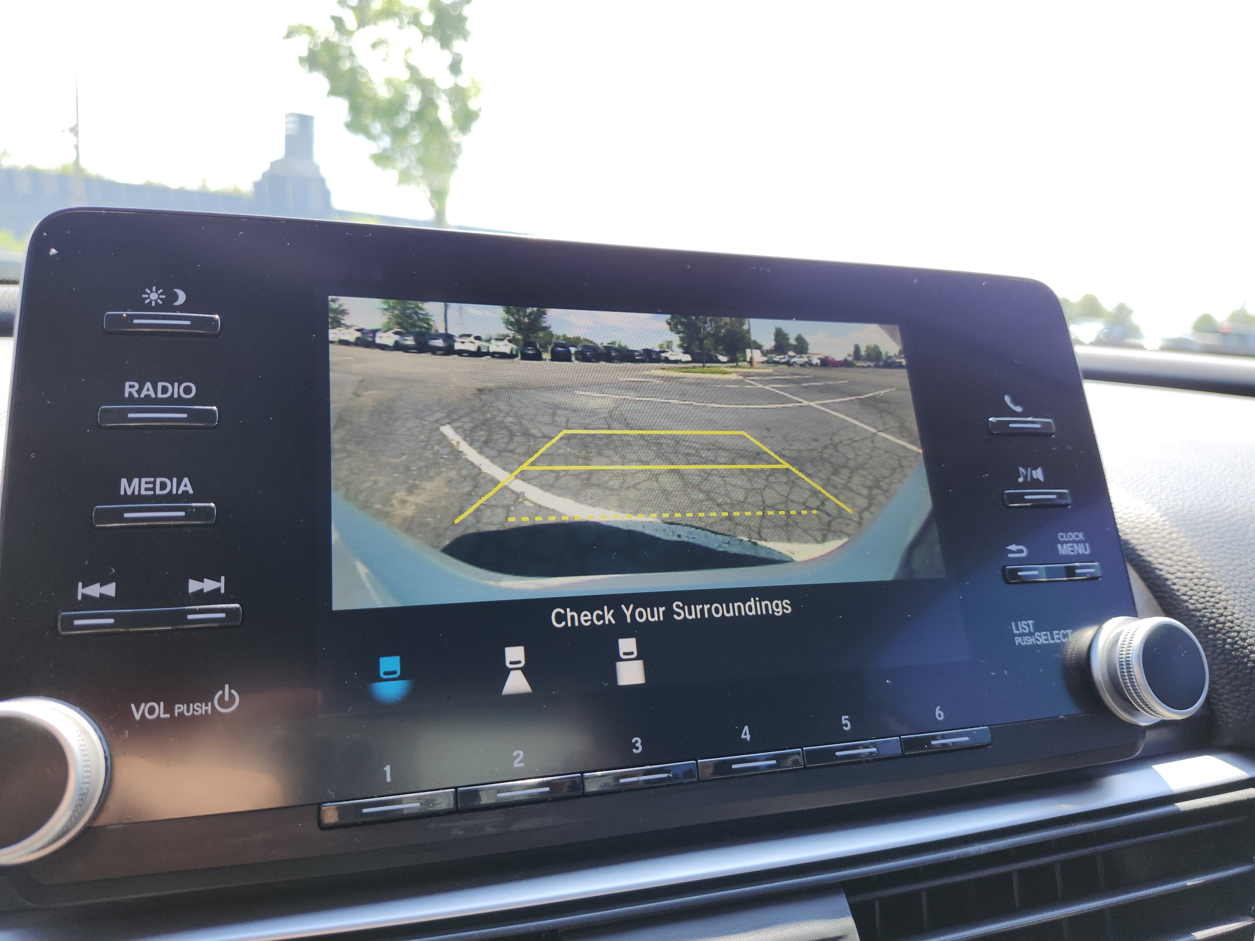 Used 2018 Honda Accord LX image 2