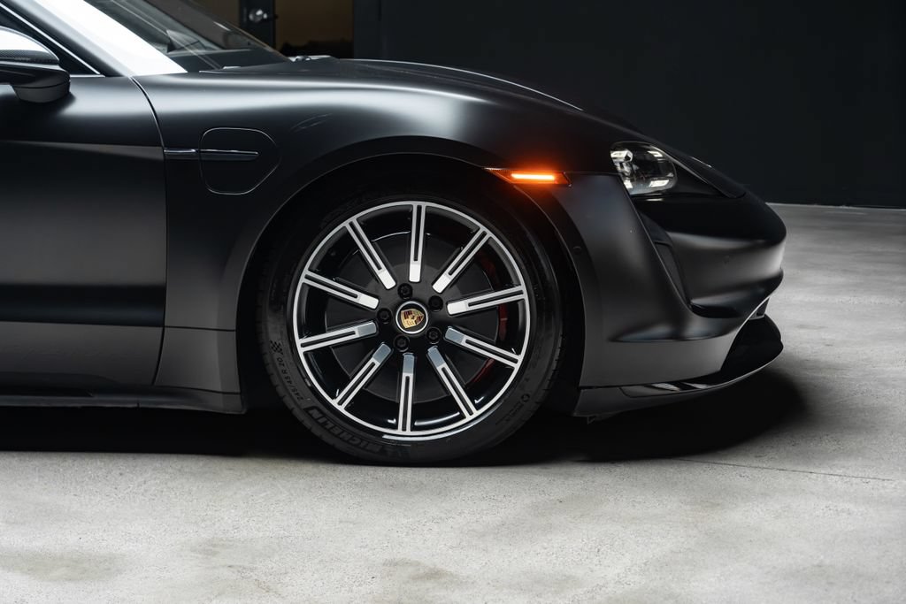Used 2020 Porsche Taycan Turbo AWD/4WD image 9