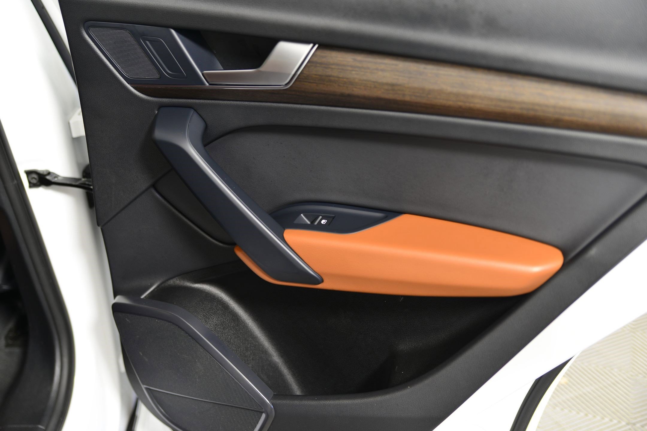 Certified 2025 Audi Q5 e Premium image 21