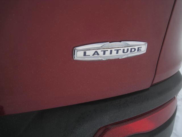 Used 2015 Jeep Cherokee Latitude w/ Cold Weather Group image 12