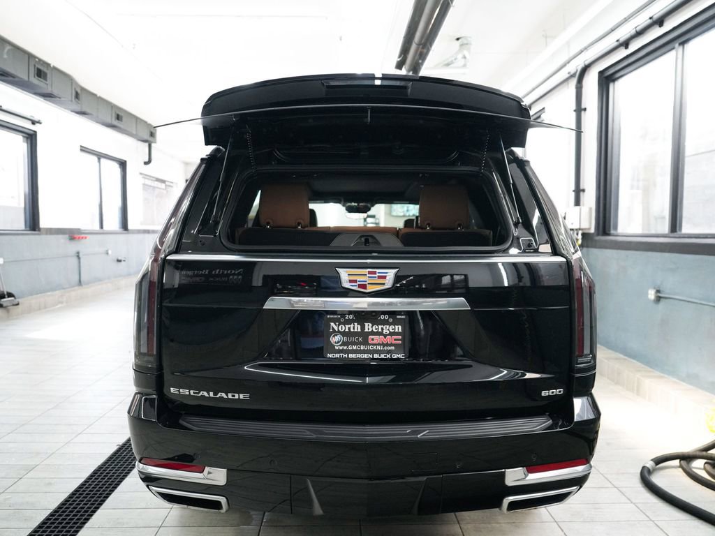 Used 2025 Cadillac Escalade Premium Luxury w/ LPO, Floor Liner Package AWD/4WD image 45