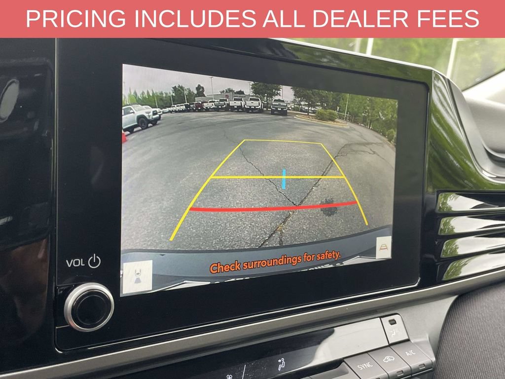 Used 2025 Toyota Camry LE FWD image 28