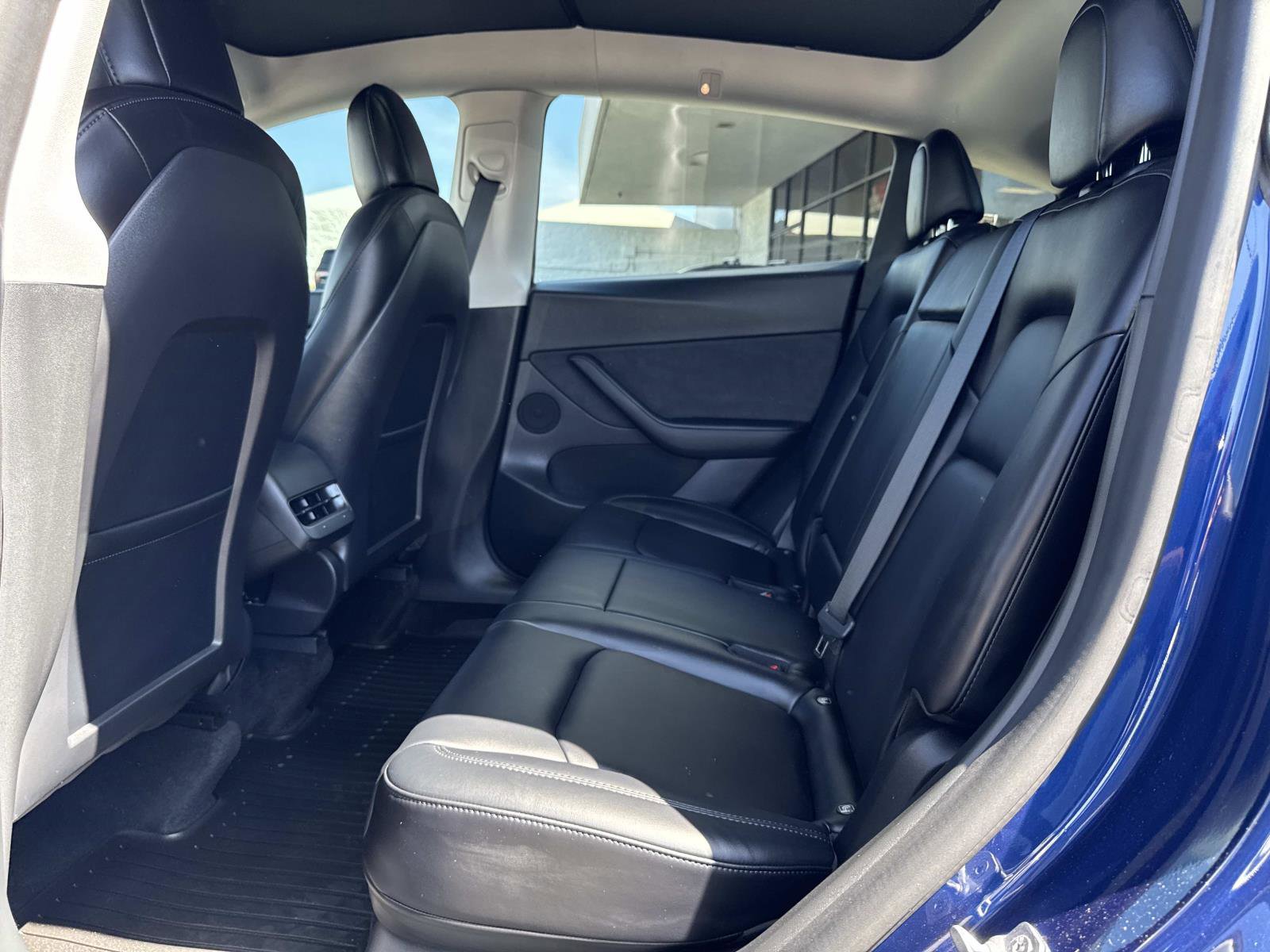 Used 2022 Tesla Model Y Performance image 24